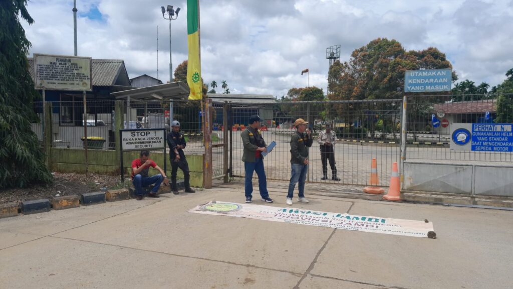 AWaSi Undang Aktivis  Demo Di PetroChina.