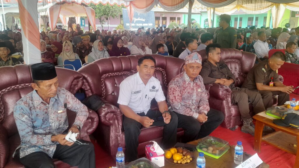 Lepas Siswa/i Kelas XII, Kepsek SMAN 1 Tanjabtimur Berharap Lanjut Kejenjang Lebih Tinggi.