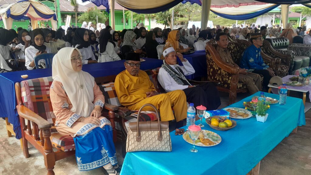 MTsN 1 Tanjabtim Lepas 96 Siswa/i Kelas IX 2024/2025.